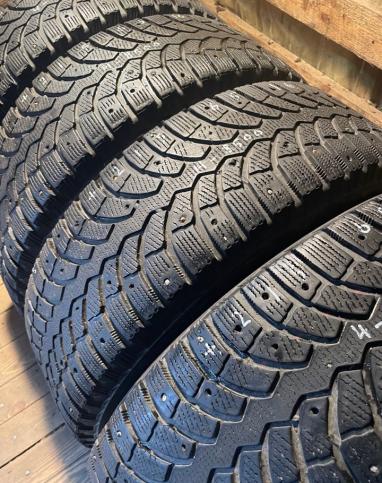 Bridgestone Blizzak Spike-01 215/65 R16