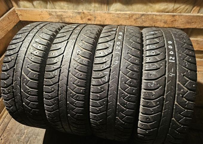 Bridgestone Ice Cruiser 7000 215/65 R16