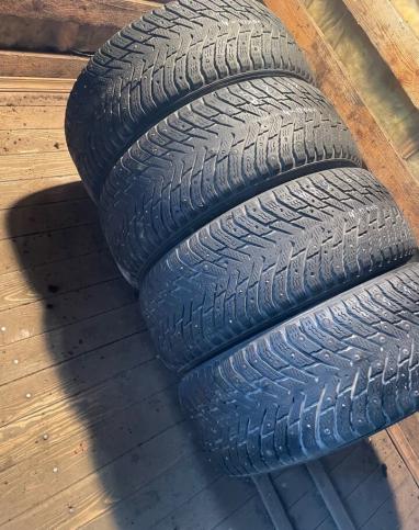 Nokian Tyres Hakkapeliitta 8 225/55 R17