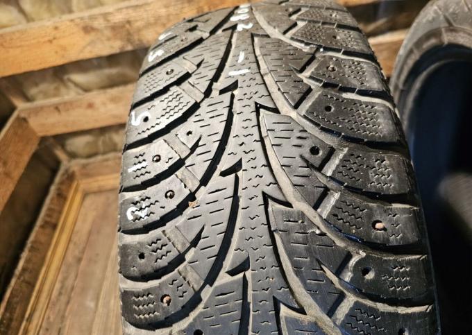 Hankook Winter I'Pike 215/55 R17