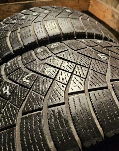 Pirelli Ice Zero FR 215/60 R17