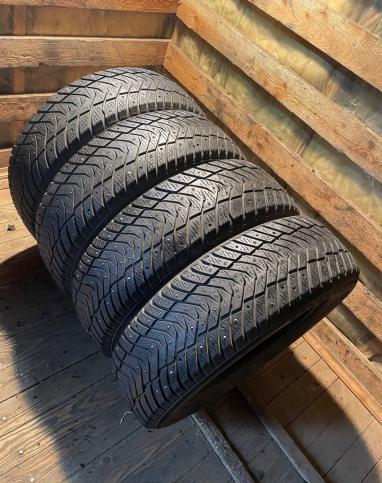 Yokohama Ice Guard IG65 215/60 R17