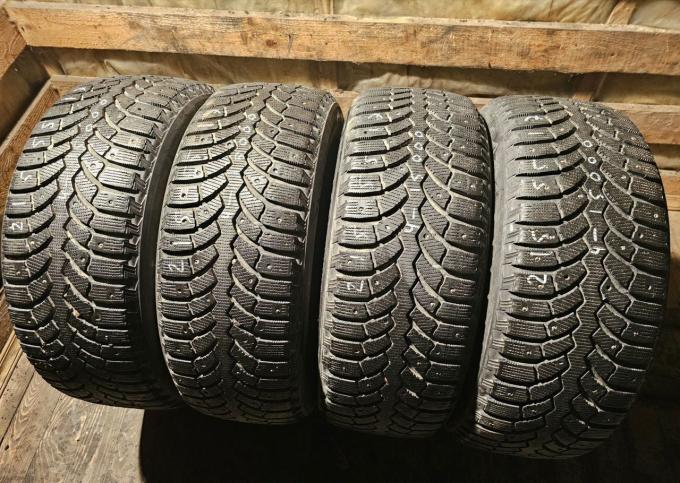 Bridgestone Blizzak Spike-01 215/55 R17