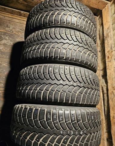 Bridgestone Blizzak Spike-01 255/55 R18