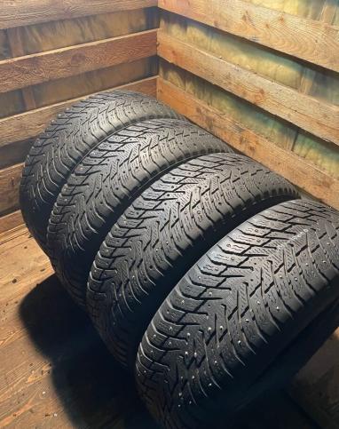 Nokian Tyres Hakkapeliitta 8 SUV 235/65 R17