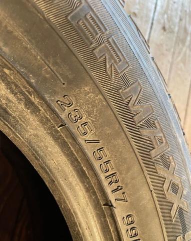 Dunlop Winter Maxx SJ8 235/55 R17