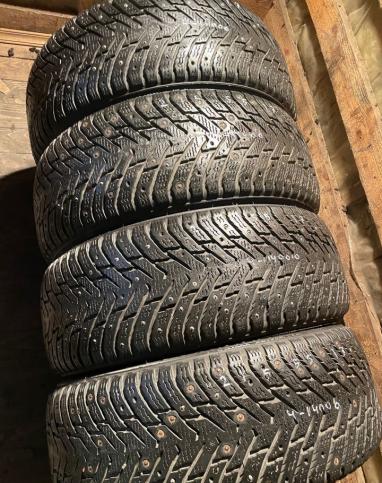 Nokian Tyres Hakkapeliitta 8 215/55 R17