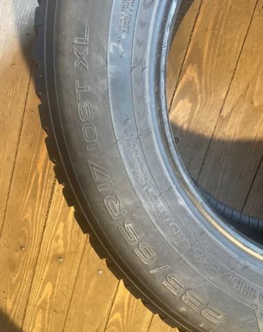 Nokian Tyres Hakkapeliitta 8 SUV 235/65 R17