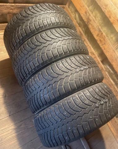 Bridgestone Blizzak Spike-01 215/55 R16