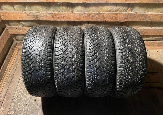 Nokian Tyres Hakkapeliitta 8 215/55 R17