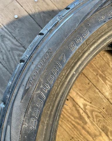 Dunlop Direzza DZ102 225/45 R17