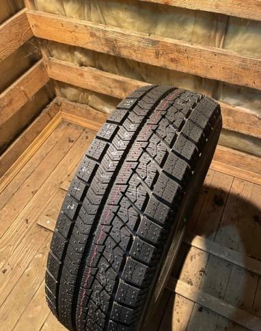 Bridgestone B391 215/65 R16