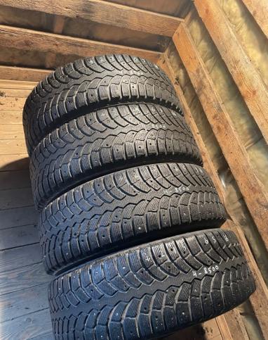 Bridgestone Blizzak Spike-01 215/65 R16