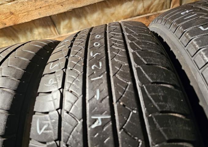 Michelin Latitude Tour HP 225/65 R17