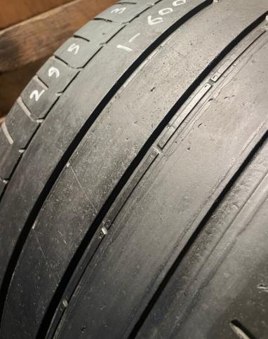 Pirelli P Zero 295/30 R20