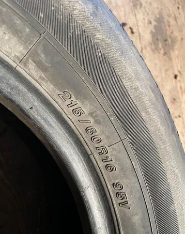 Yokohama BluEarth E70 215/60 R16