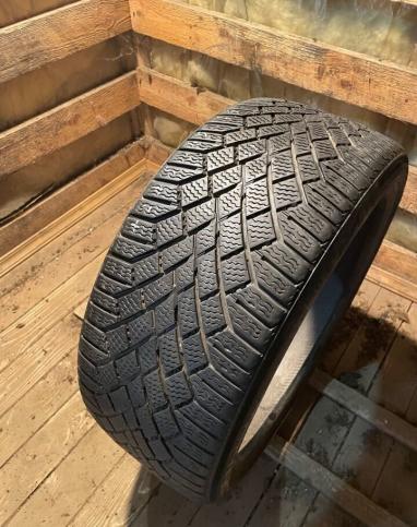 Continental ContiVikingContact 7 235/35 R19