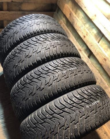 Nokian Tyres Hakkapeliitta 8 215/60 R16