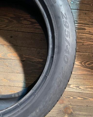 Pirelli P Zero 295/40 R21