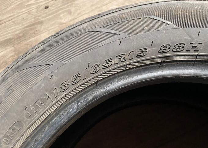 Nexen N'Fera SU4 185/65 R15