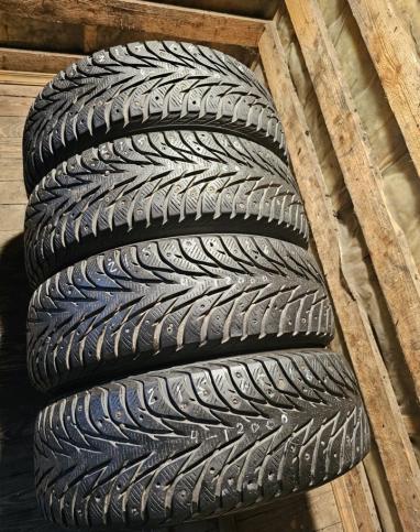 Yokohama Ice Guard IG35 215/65 R16