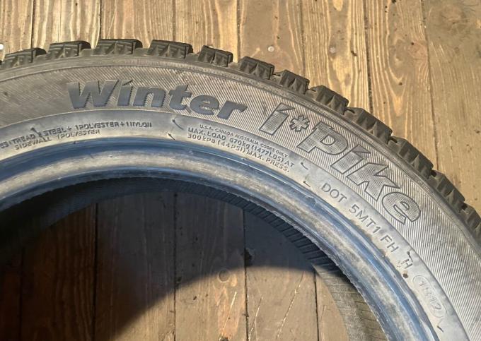 Hankook Winter I'Pike 215/55 R17