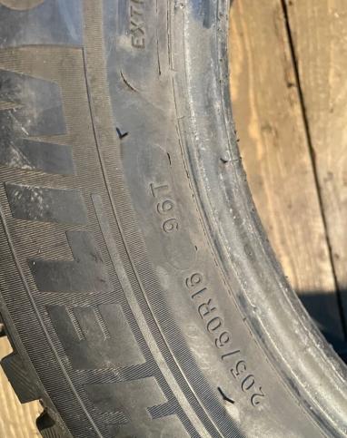 Michelin X-Ice North 3 205/60 R16