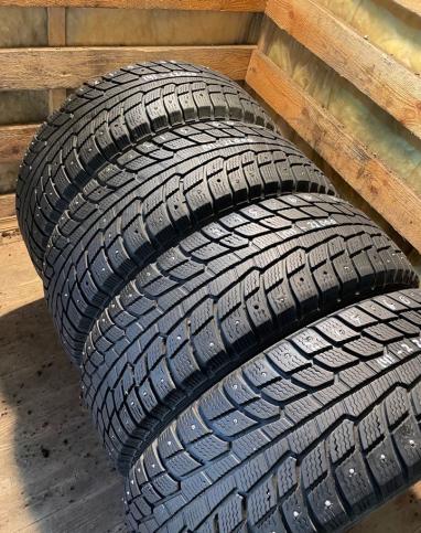 Michelin X-Ice North 215/60 R17