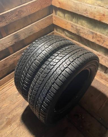 Dunlop SP Winter Ice 01 215/60 R16