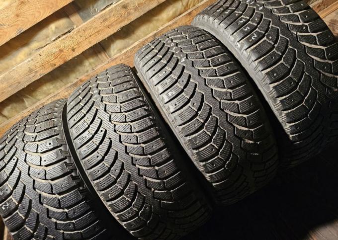 Bridgestone Blizzak Spike-01 255/55 R18