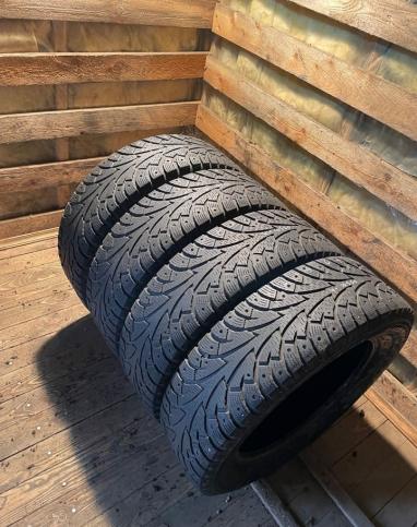 Hankook Winter I'Pike 215/65 R17