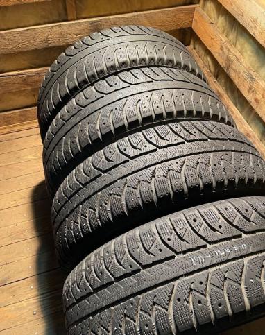 Bridgestone Ice Cruiser 7000 235/65 R17