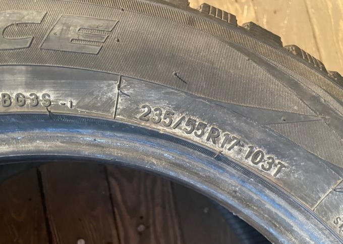 Toyo Observe G3-Ice 235/55 R17