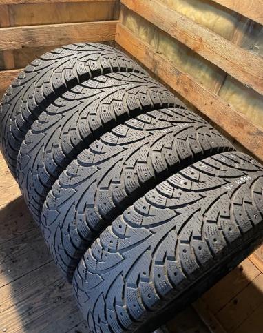 Hankook Winter I'Pike 215/65 R17