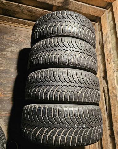 Bridgestone Blizzak Spike-01 255/55 R18