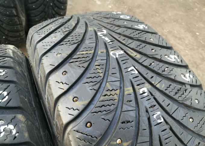 Goodyear UltraGrip Extreme 205/55 R16