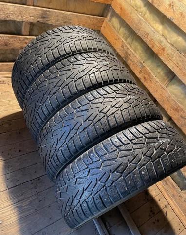 Nokian Tyres Hakkapeliitta 7 215/65 R16