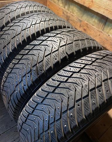 Yokohama Ice Guard IG65 215/60 R17