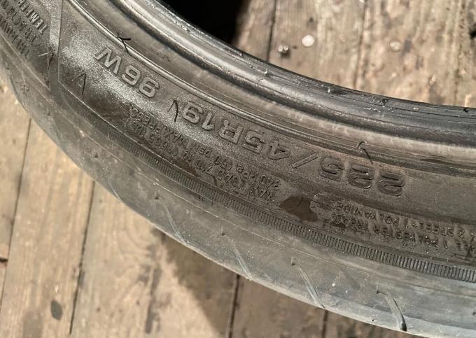 Goodyear Eagle F1 Asymmetric 3 225/45 R19