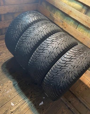 Nokian Tyres Hakkapeliitta 8 215/60 R16