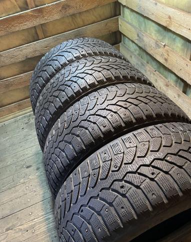 Bridgestone Blizzak Spike-01 235/55 R17