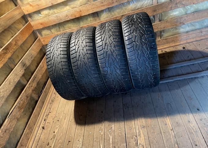 Nokian Tyres Hakkapeliitta 7 215/65 R16