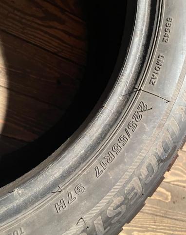 Bridgestone Blizzak LM-001 225/55 R17