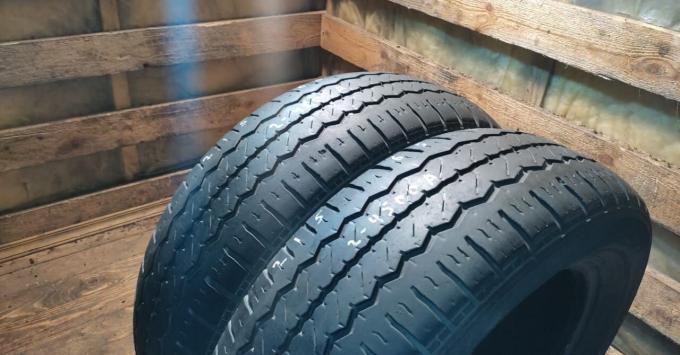 Hankook Radial RA08 215/65 R17