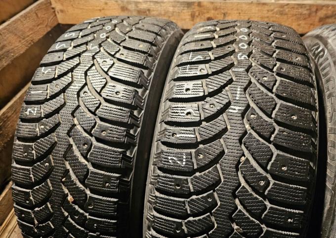 Bridgestone Blizzak Spike-01 215/55 R17