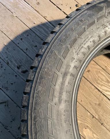 Nokian Tyres Hakkapeliitta 7 SUV 225/65 R17