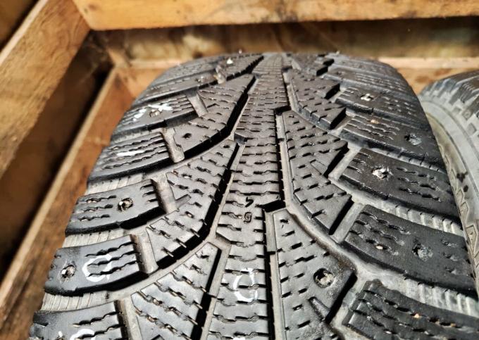 Nokian Tyres Hakkapeliitta 5 SUV 225/60 R17