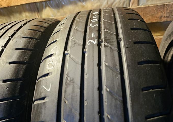 Goodyear EfficientGrip 205/60 R16