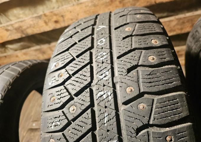 Continental ContiWinterViking 2 215/55 R17