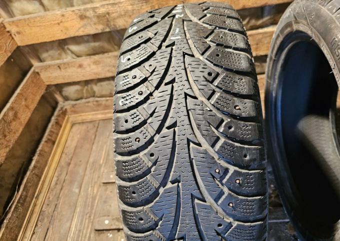 Hankook Winter I'Pike 215/55 R17